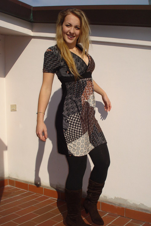 Šaty — foto 2