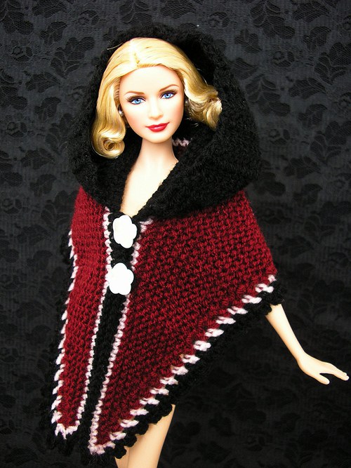 SLEVA 50% Vínový pléd s kapucí pro Barbie — foto 2