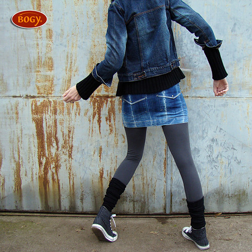 Elastická mini sukně, celopropínací /mačkaná/ — foto 3