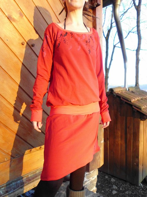 Šaty jarní/zimní — foto 2