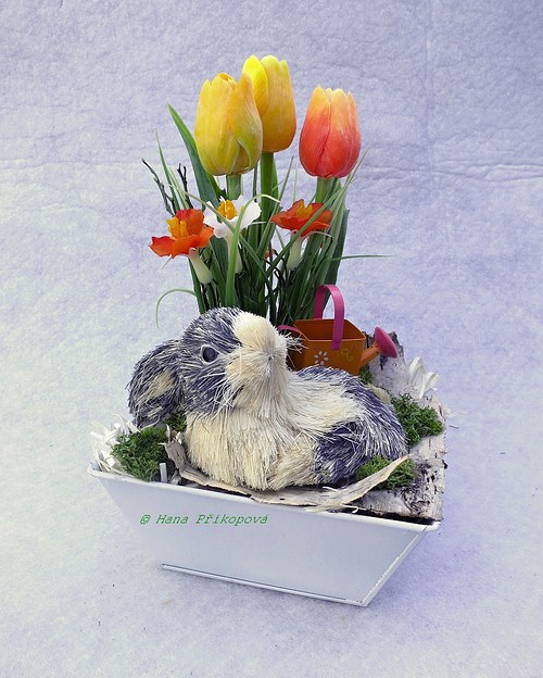 Tulipány se zajícem — foto 2