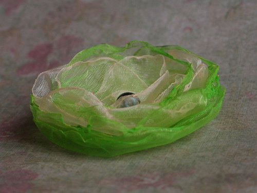 Brož zelenobéžová — foto 3