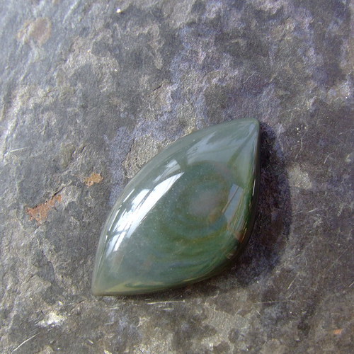 Obsidián duhový kabošon č. 812 — foto 3