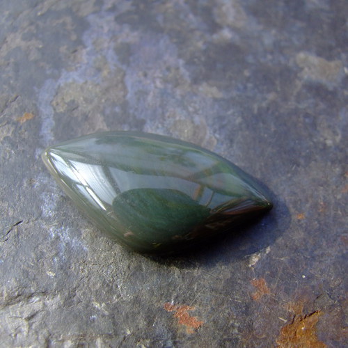 Obsidián duhový kabošon č. 812 — foto 5
