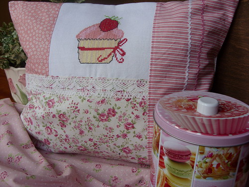 Polštář "Jahodové cupcake" — foto 3