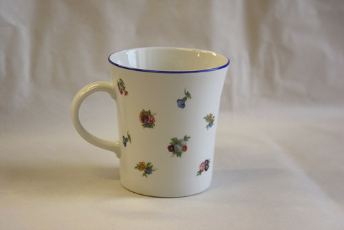 Porcelánový hrnek — foto 2