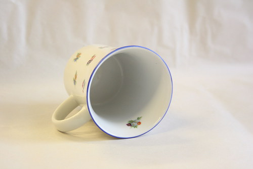 Porcelánový hrnek — foto 3