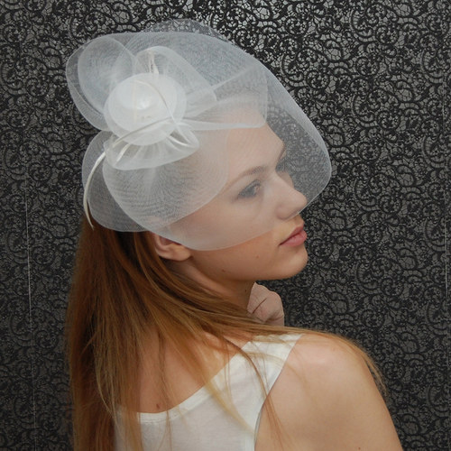 Bride ... klobouk či fascinator — foto 3