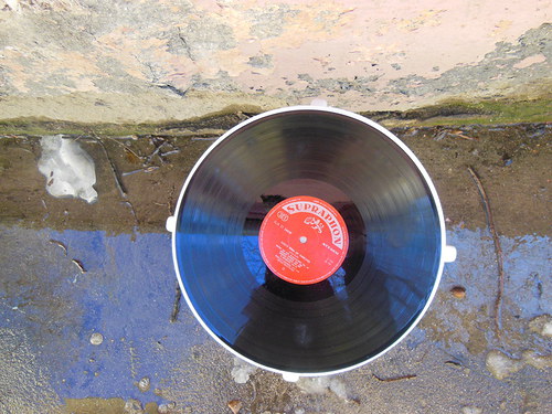 Stoleček / stolička VINYLKA - bílá + červená — foto 2