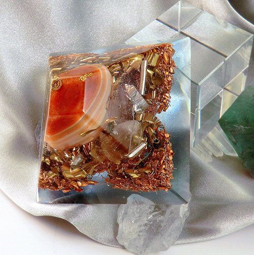 Orgonit Pyramida velká 1 - Karneol Bostwana — foto 4