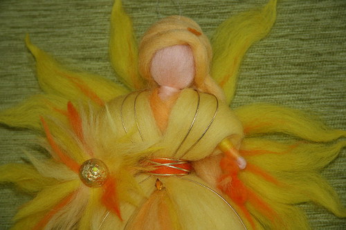 Víla - Sluneční paní - cca 27 cm — foto 4