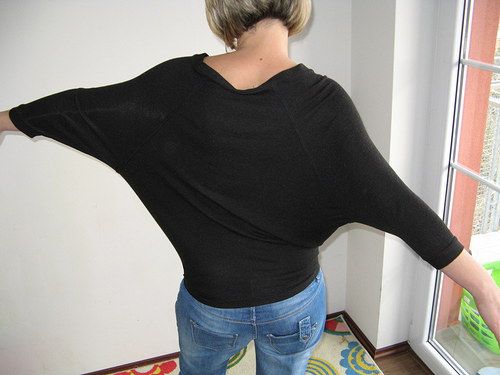 Černý top se třpytky — foto 2
