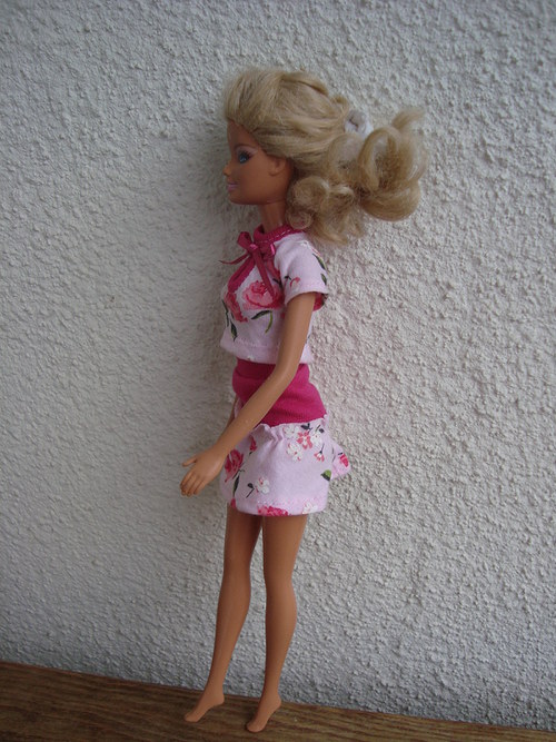 Tričko se sukní a legínami — foto 5