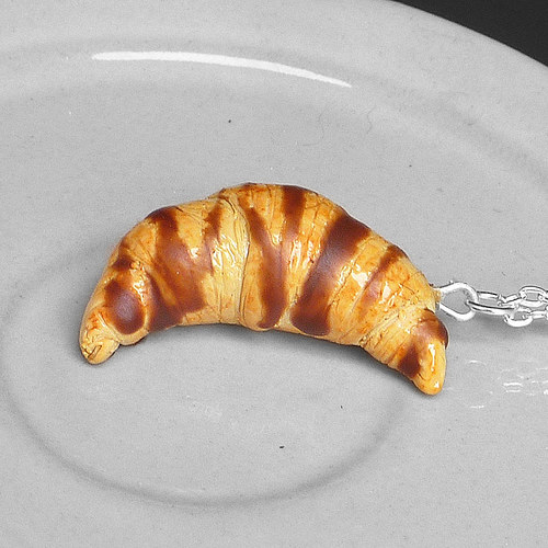 Croissant politý čokoládou — foto 2