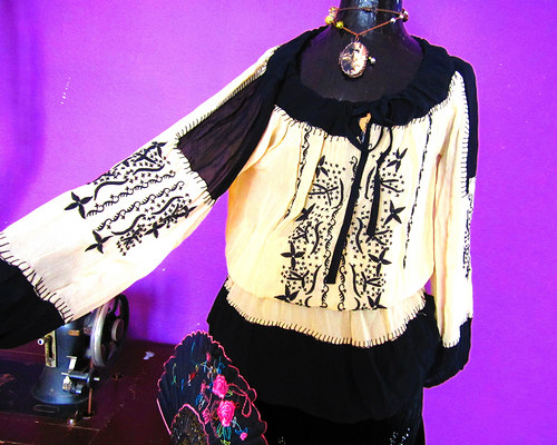 Vintage halenka black&cream — foto 3