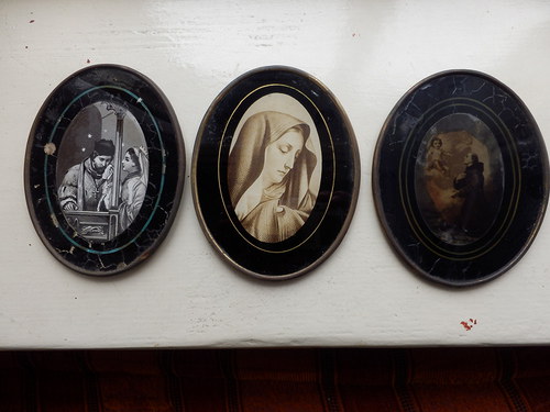 3 náboženské oválné zasklené obrázky — foto 6
