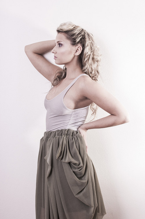 - SLEVA-/ 60% Spring 2013/ Khaki dlouhá sukně — foto 3