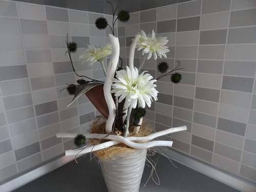 Krémová kráska s bambulkama — foto 2