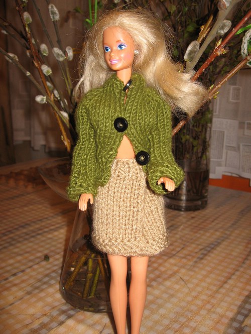 Béžový kabát pro Barbie — foto 2