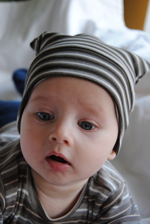 Dětská čepice- khaki 3-6 M — foto 2