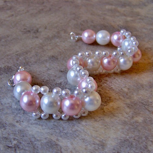 Náramek z voskových perel — foto 4