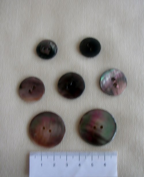 Sada perleťových knoflíků - 7 ks — foto 2