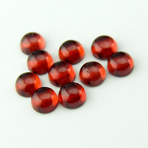 Granát - kabošon 4mm — foto 2