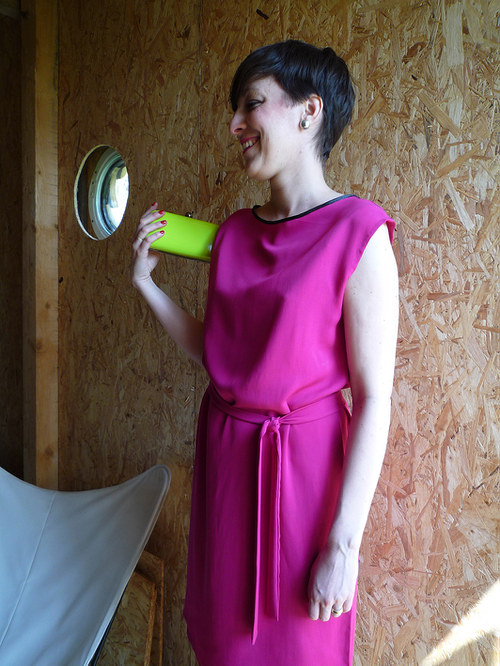 Hedvábné šaty MAGENTA LUFT — foto 3