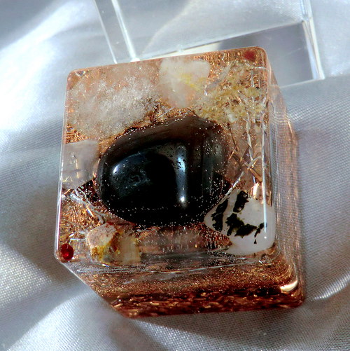 Orgonit *KOSTKA/krychle* Hematit — foto 4