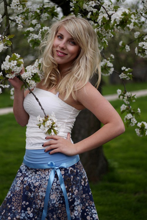 Sukně na líbačku pod třešní:-)modrá — foto 3