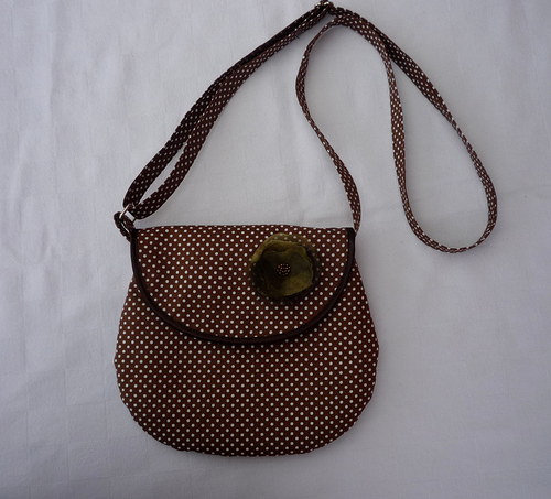 Minikabelka hnědá s puntíky — foto 2