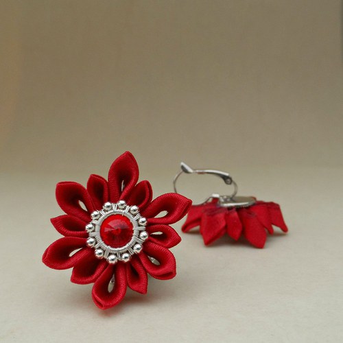Kanzashi náušnice Cherry — foto 2