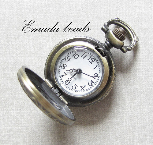 Hodiny mini vintage, průměr 2,6 cm — foto 2