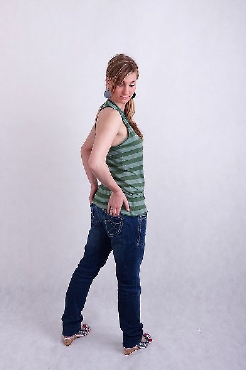 Zelene tilko s boxerskymi zady SLEVA — foto 4