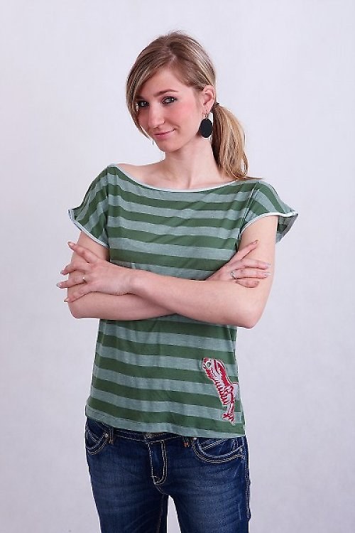 Zelene tricko s pruhy SLEVA — foto 2
