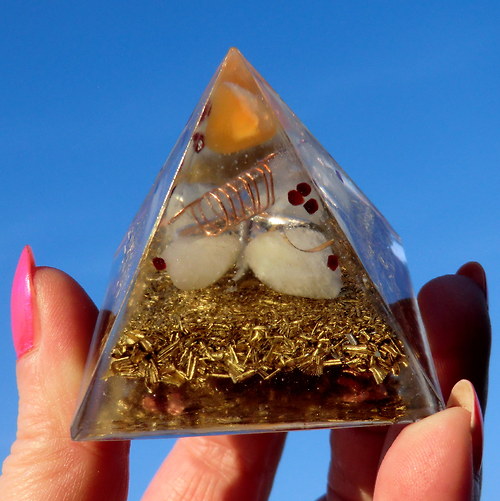 Orgonit Pyramida *OBJ* S karneolem — foto 4
