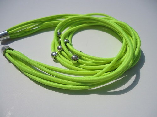 Pruženkový náhrdelník " Neon Yellow " — foto 4