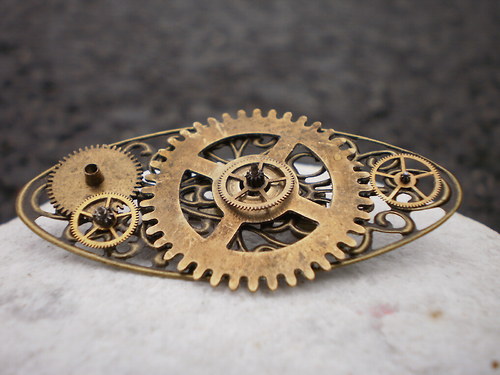 Steampunková brož — foto 3