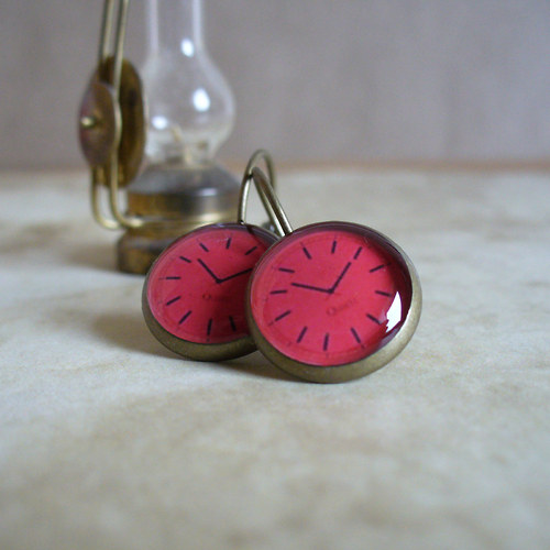 Red clock — foto 2