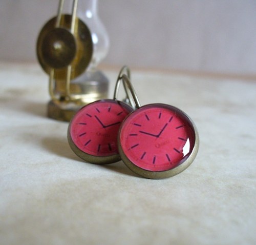 Red clock — foto 3