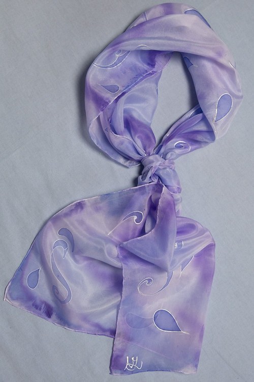 Hedvábná šála- Fialová elegance — foto 2