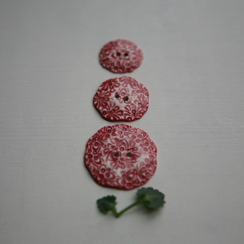 Před cukrárnou (knofle porcelánové) — foto 2
