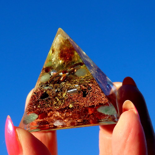 Orgonit P3 *Pyramida* Sluníčkový tmavý Citrín — foto 4