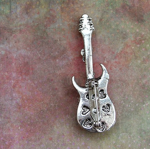 Steampunková kytara — foto 2