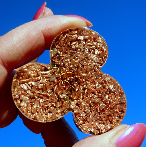 Orgonit *Amulet (2) *Triskel *Ametystový* — foto 2