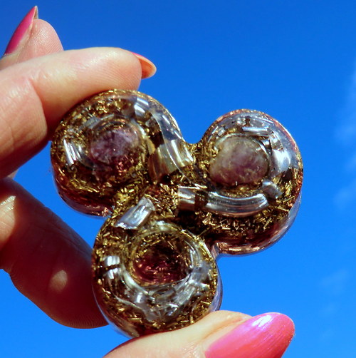 Orgonit *Amulet (2) *Triskel *Ametystový* — foto 3