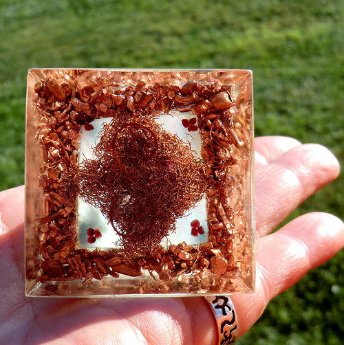Orgonit P4 - 5x4,5cm - Dvojitá pyramida — foto 2