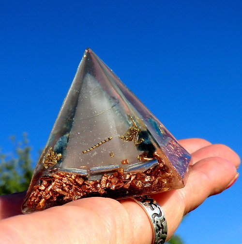 Orgonit P4 - 5x4,5cm - Dvojitá pyramida — foto 4