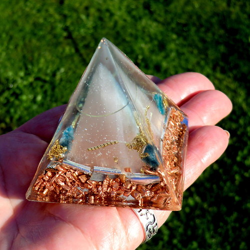 Orgonit P4 - 5x4,5cm - Dvojitá pyramida — foto 6