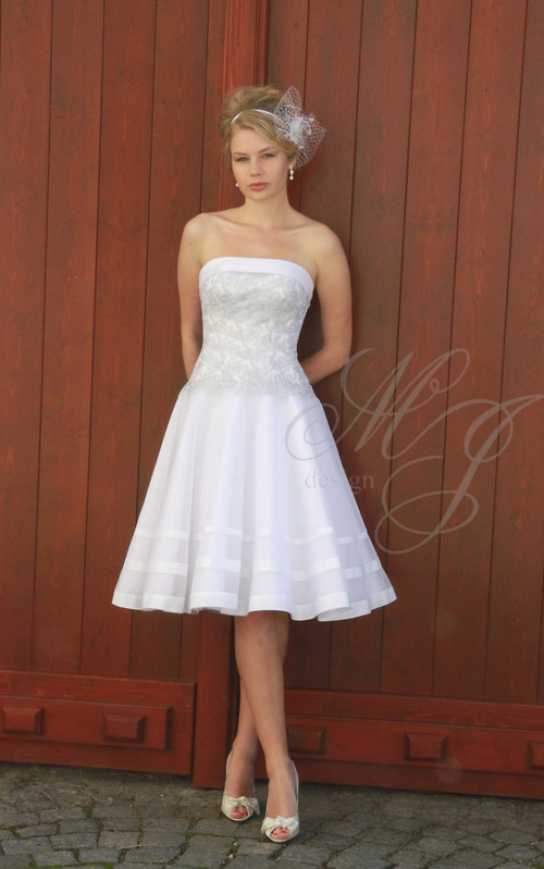 Šaty ve stylu “New Look” — foto 2